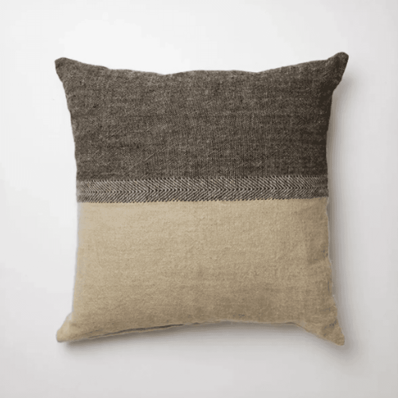 Olsson & Jensen Levi kuddfodral 60×60 - svart/natur 