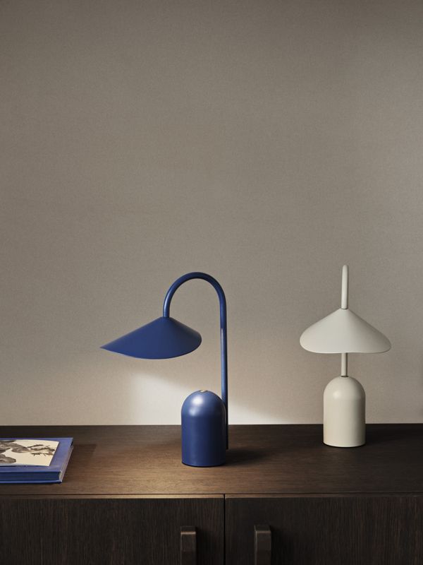 Arum Portable Lamp - Cashmere