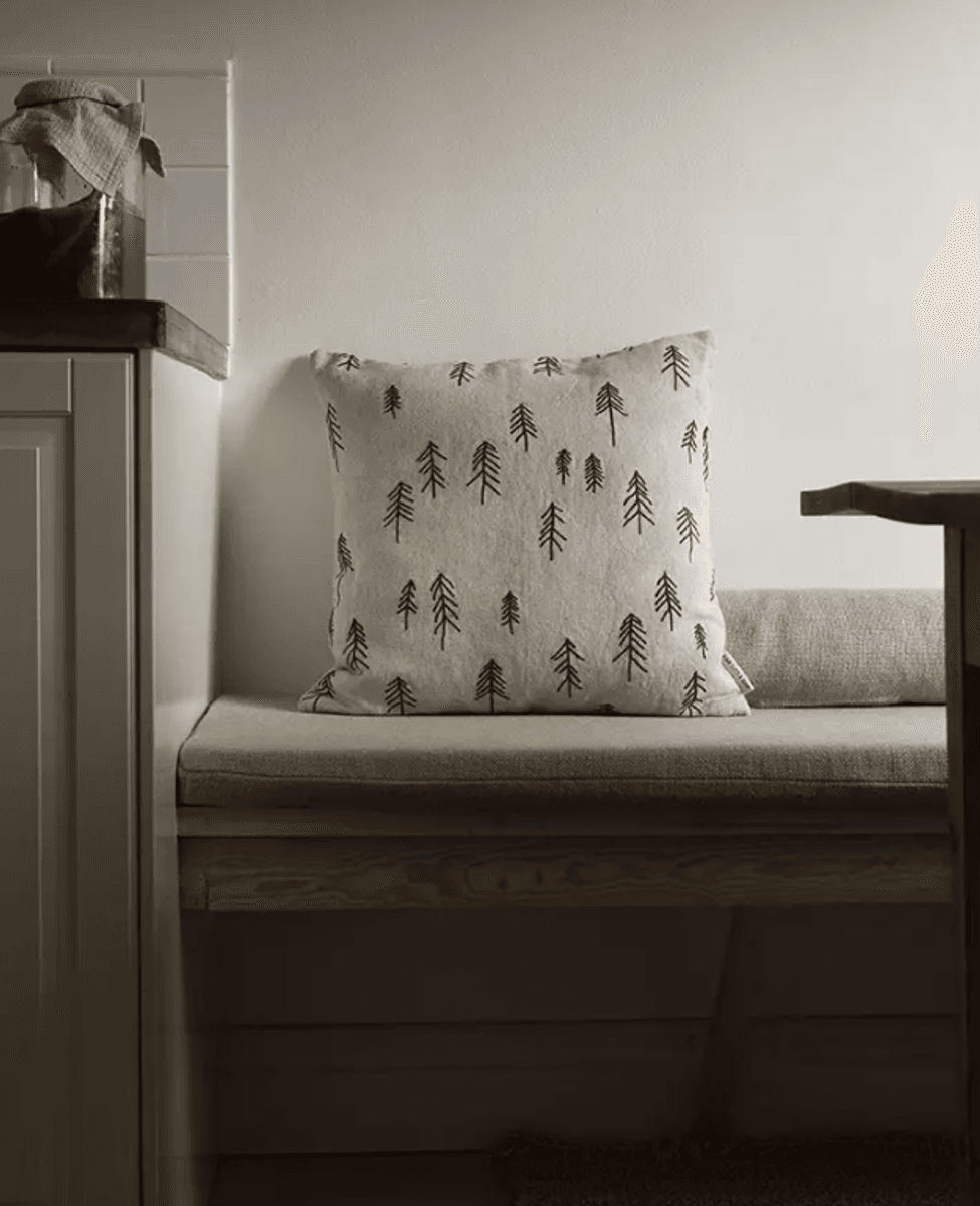 TALL BRODERAT KUDDFODRAL, / Fine Little Day