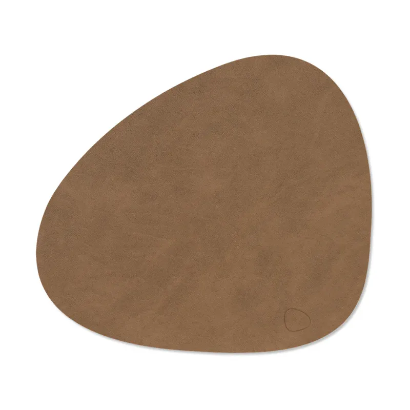 Table Mat Curve, Brown. 31x35cm